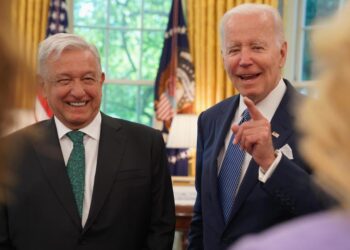 Economía y migración; temas que plantea AMLO a Biden