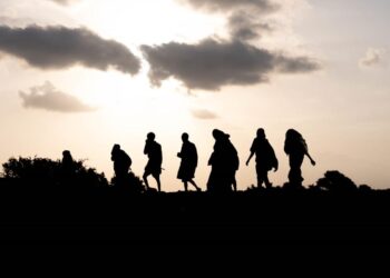 Los migrantes y refugiados deben incluirse en los sistemas sanitarios de todos los países