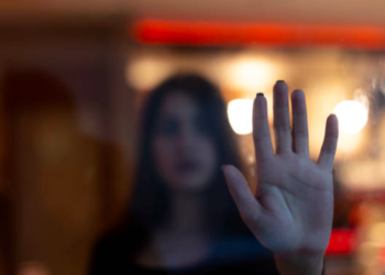 ¡IMPORTANTE! Comisión del Senado avala dictamen para endurecer sanciones contra ataques con ácido