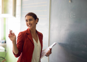 La docencia: la vital labor de los profesores merece mejores salarios y condiciones laborales