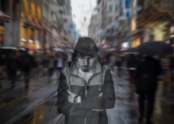 Casi mil millones de personas viven con problemas de salud mental