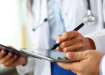 Proponen que entrada en vigor de recetas médicas electrónicas sea a partir del 1 de enero de 2024