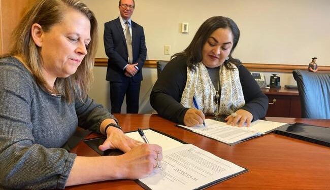 México suscribe contrato para iniciar el Programa de Defensoría a connacionales en EE.UU. en Materia Penal