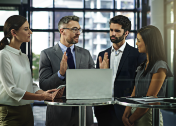 Fomentando la responsabilidad social empresarial: compromiso con el desarrollo sostenible