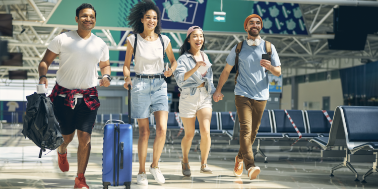 Aumentó 2.6% la llegada de turistas a México por aire