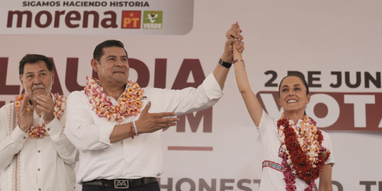 Acompaña Sheinbaum a Alejandro Armenta en inicio de campaña en Puebla