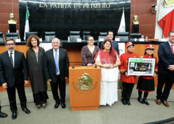 Presentan billete de la Lotería Nacional por el Bicentenario del Senado de la República