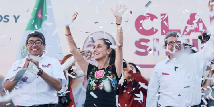 «Con los hijos no se metan», reclama Sheinbaum tras video del hijo de Gálvez