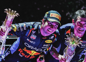 Checo renovaría con Red Bull para 2025