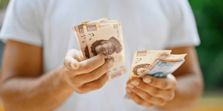 Crece PIB 8% durante cuarto trimestre de 2023