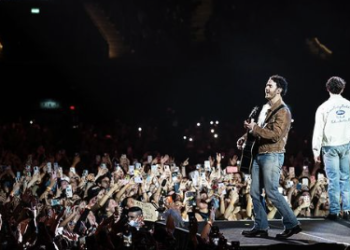 Nick Jonas enferma de influenza; Jonas Brothers posponen conciertos en México