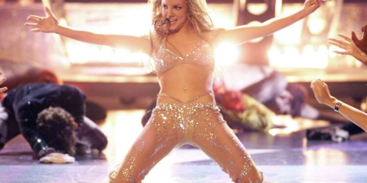 Britney Spears desmiente incidente en Los Ángeles y cita lesión en el tobillo