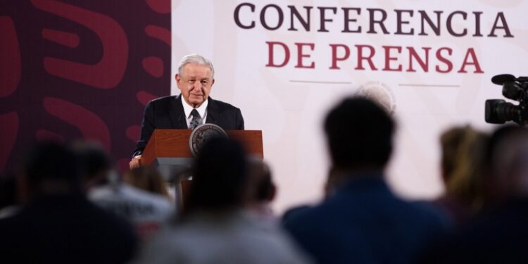 Reforma al Poder Judicial propone someter a sus integrantes al escrutinio público: AMLO