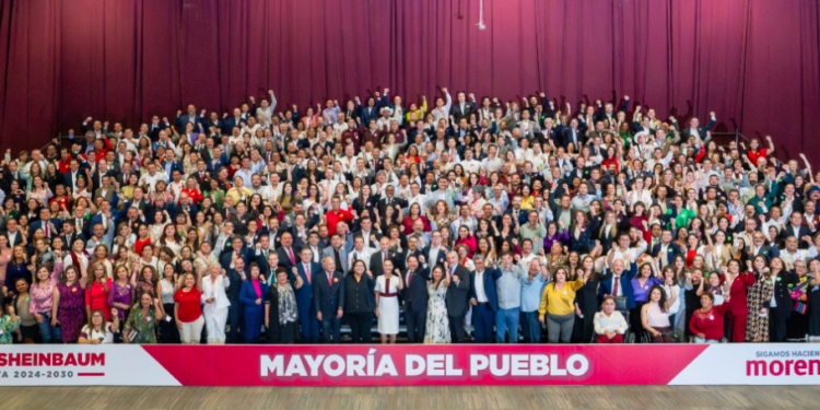 Sheinbaum presenta proyectos prioritarios a legisladores de la 4T