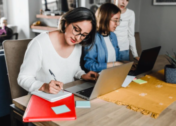 Se extiende la Política de Vinculación y Atención Integral para la Mujer a LATAM