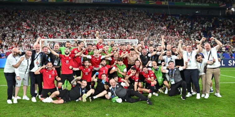 Georgia le gana a Portugal y logra histórica clasificación en Eurocopa