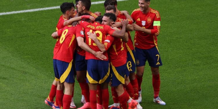 España avanza en la Euro tras golear a Georgia