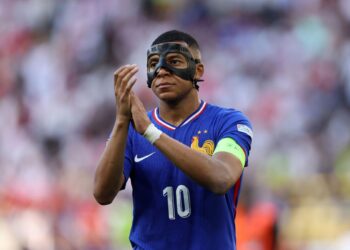 Francia concluye ronda de grupos de Euro en segundo lugar