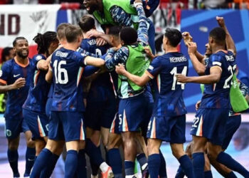 Países Bajos debuta firme en Eurocopa ante los polacos