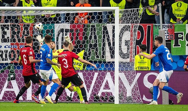 Deslucida Italia gana apenas 2-1 a Albania en Eurocopa