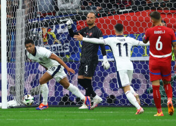 Una floja Inglaterra vence a Serbia en su inicio de Alemania 2024