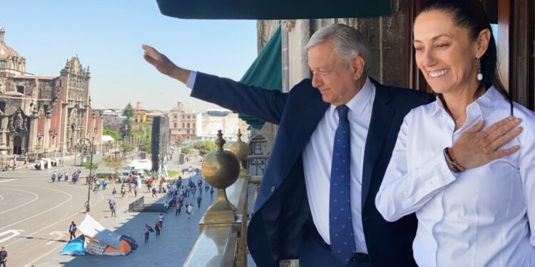 AMLO y Sheinbaum se reúnen en Minatitlán para evaluar el sistema de refinación