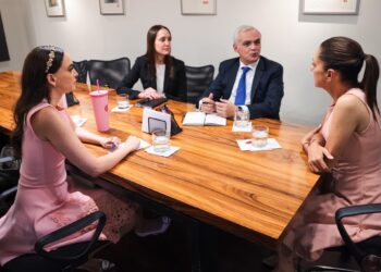 Sheinbaum a favor de reformas constitucionales para mejorar