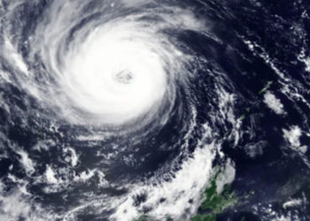 Hacen llamado a habitantes de Quintana Roo a acudir a refugios temporales por huracán Beryl