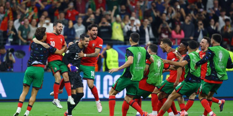 En penales, Portugal clasifica a cuartos de final en Eurocopa