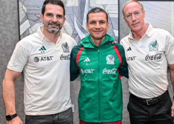 Jimmy Lozano y su continuidad como DT del Tri, en el aire