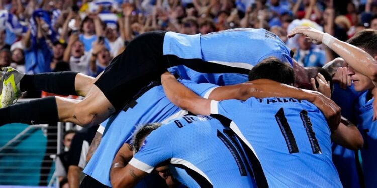 Uruguay echa de su Copa América a Estados Unidos