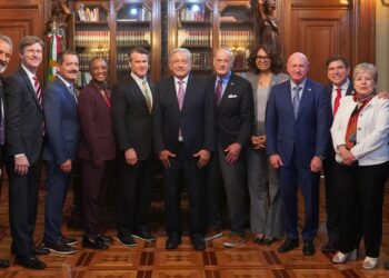 AMLO recibe en Palacio Nacional a Congresistas de Estados Unidos