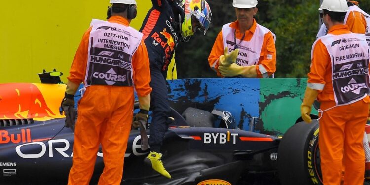 Checo Pérez sufre nuevo descalabro en clasificación del GP de Hungría