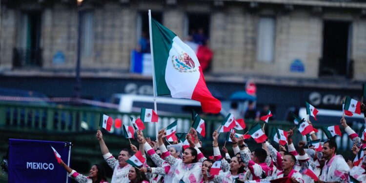 Se presenta delegación mexicana en inauguración de París 2024