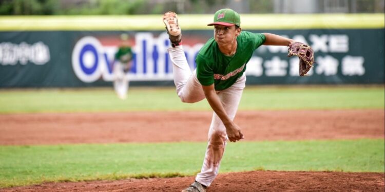 El adolescente mexicano Ezequiel Rivera firma con L.A. Dodgers