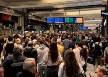 Avanza normalización del sistema de transporte en Francia luego de fallos