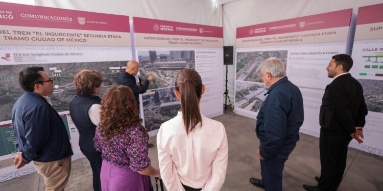AMLO y Sheinbaum supervisan avance del tren ‘El Insurgente’