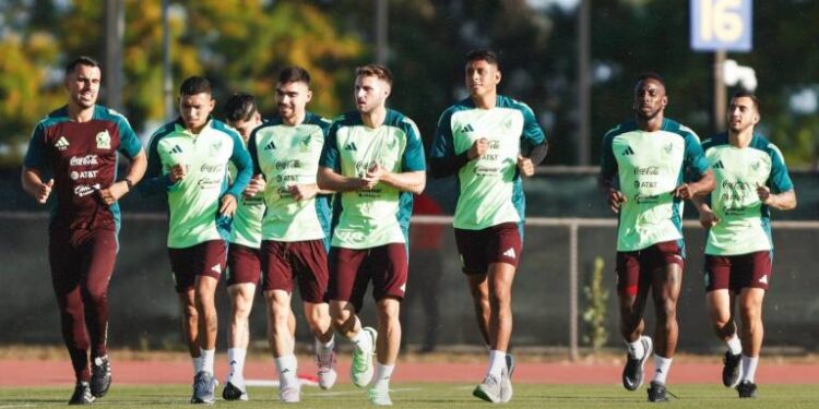 México sigue su descenso en el ranking de la FIFA