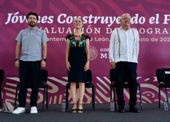 AMLO y Sheinbaum supervisan Jóvenes Construyendo el Futuro en Monterrey