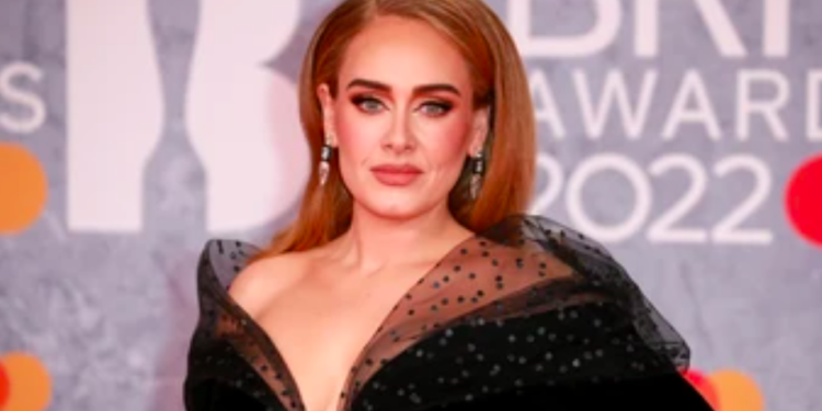 Adele triunfa con presentación en Alemania