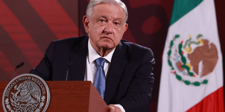 AMLO: Críticas de embajadores a Reforma Judicial podría ser por tema económico