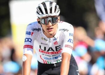 El ciclista mexicano Isaac del Toro se ubica en el top 20 de la Vuelta a España