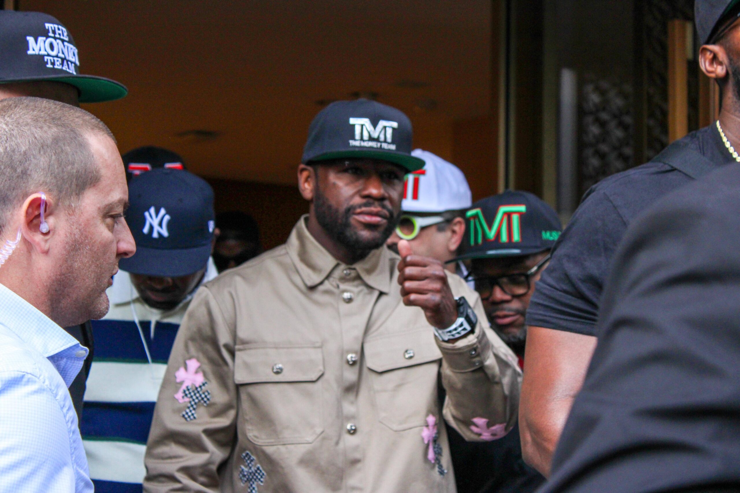Mayweather garantiza una gran pelea contra John Gotti III