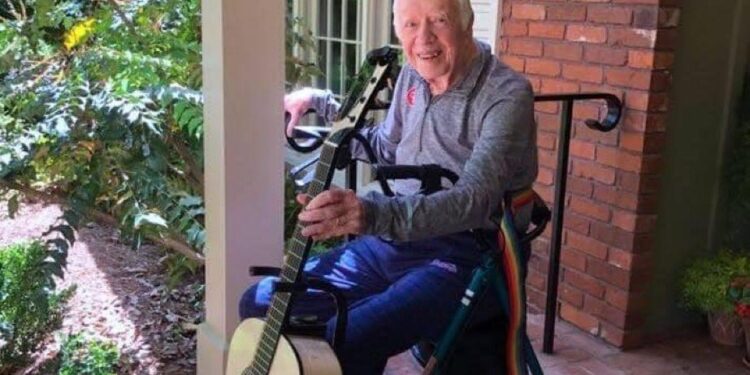 Jimmy Carter, próximo a cumplir 100 años, espera votar por Kamala Harris