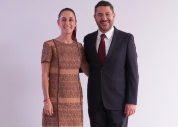 Nombra Claudia Sheinbaum a Martí Batres como próximo titular del ISSSTE