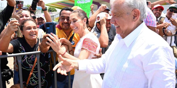 AMLO critica que opositores quieran violar la Constitución