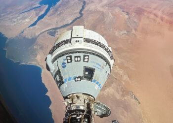 NASA considera usar cápsula de SpaceX para traer astronautas de la EEI