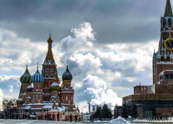 Rusia intercepta drones ucranianos sobre zona metropolitana de Moscú