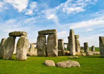 Investigadores descubren el origen de la misteriosa piedra central de Stonehenge