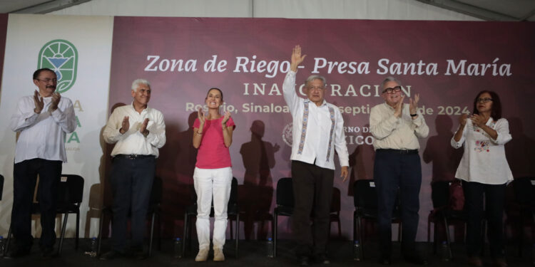 AMLO inaugura zona de riego de la presa Santa María, en Sinaloa